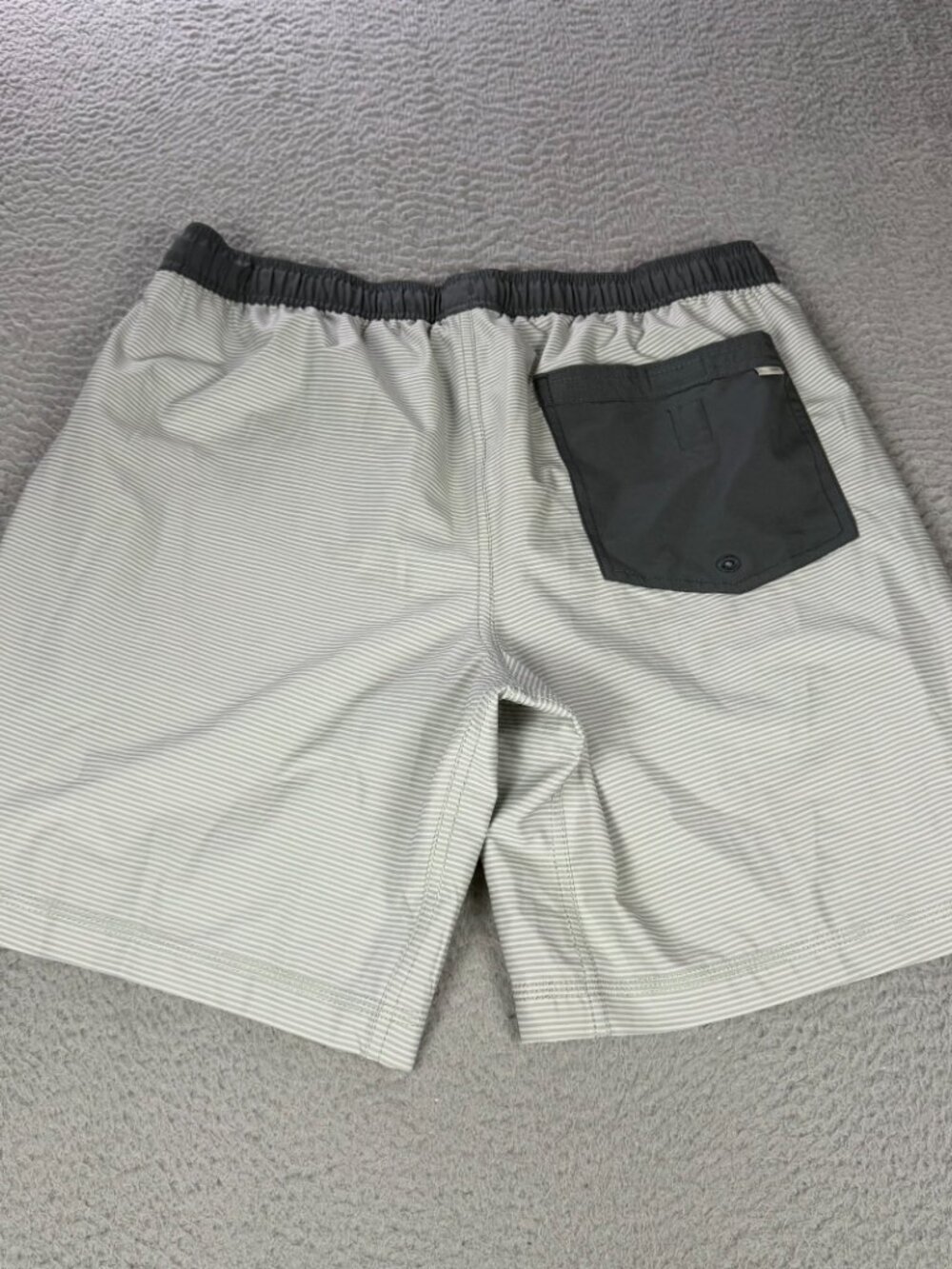 Vuori Kore Shorts Mens Medium Multicolor Striped Lined Drawstrings Athletic Gym - Picture 3 of 11